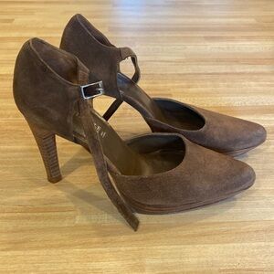 Kenneth Cole pump shoes